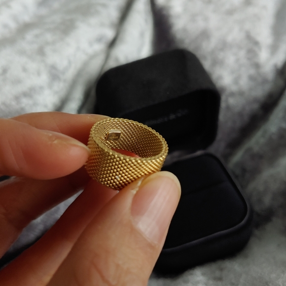 Tiffany 18k gold Somerset ring - Picture 3 of 4